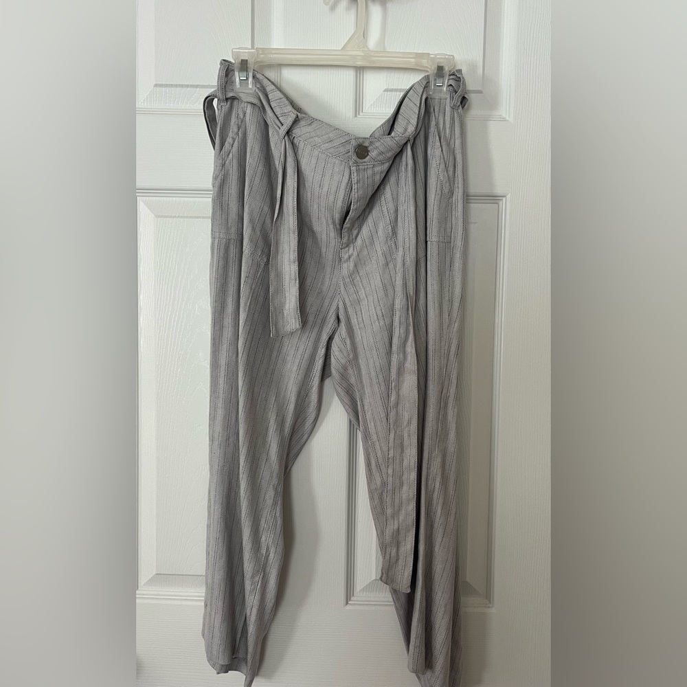 Capri pants